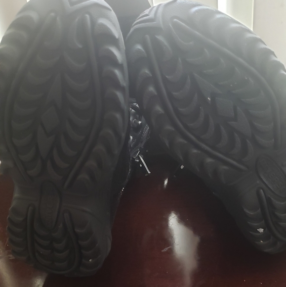 Converse Boots - Picture 3 of 4